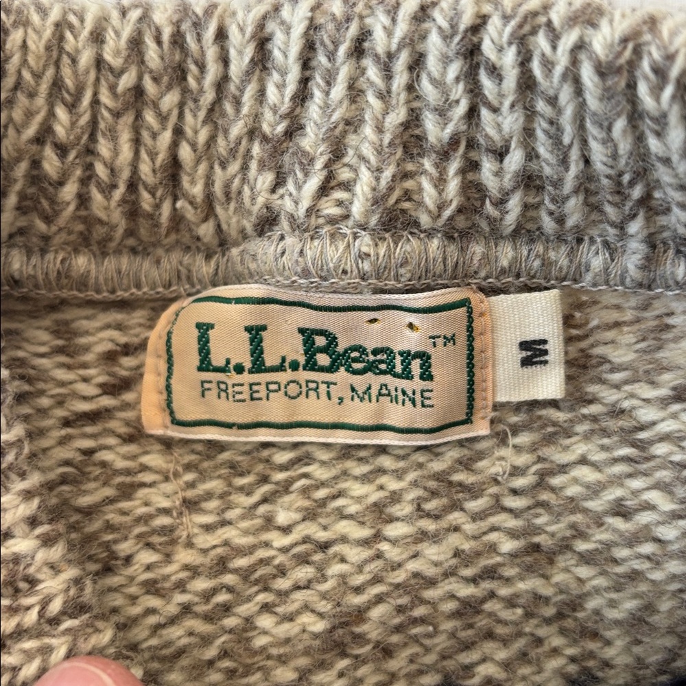 Vintage LL Bean Women's Rag Wool Sweater, maroon/navy snowflake design, Sz M - Picture 2 of 7